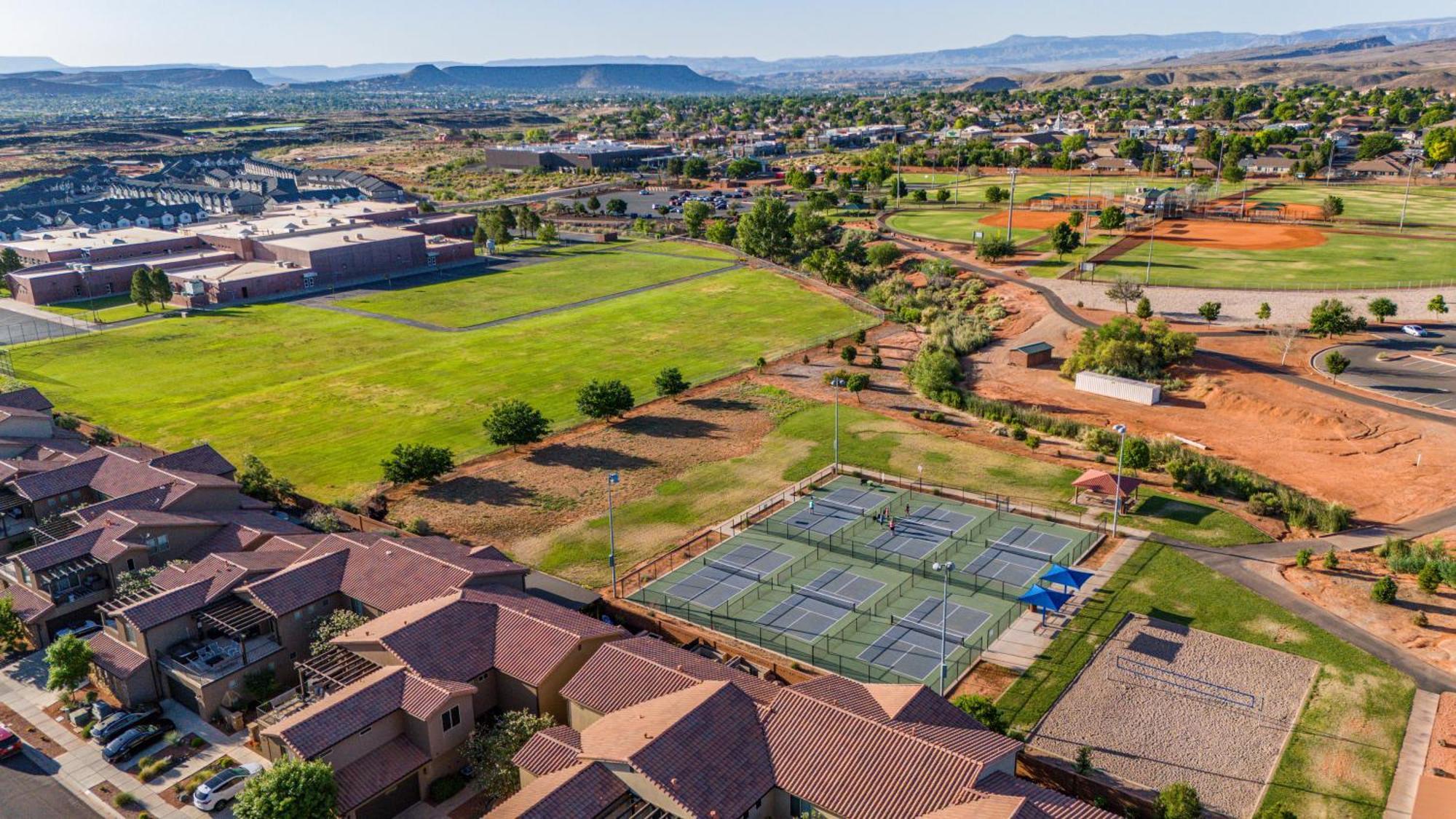 Pv 99 Private Hot Tub, Ping Pong Table, Xbox X Series And Resort Amenities Santa Clara Eksteriør bilde